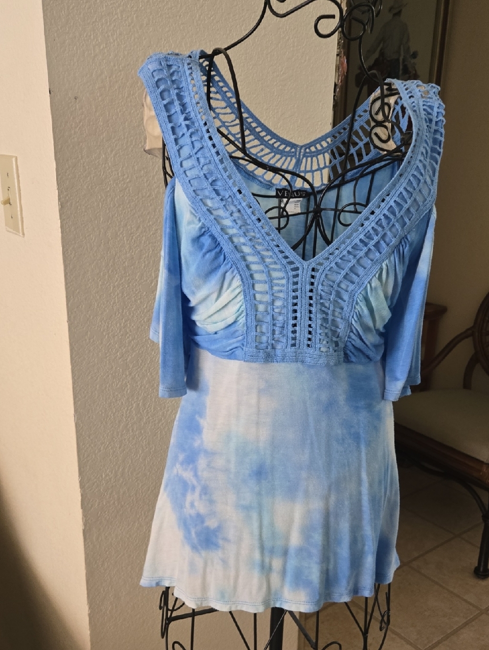 Tie Dye Sz Sml. Cold Shoulder Top.